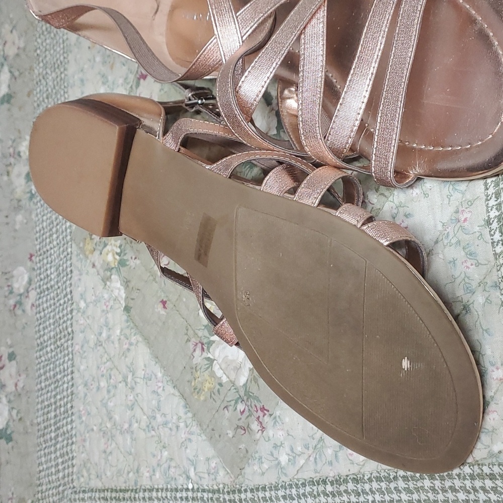 Sandles - Picture 6 of 6